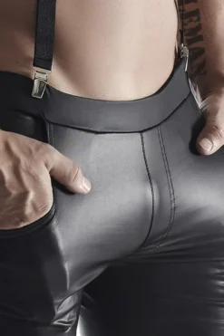REGNES FETISH PLANET - Bermuda Short mit Hosenträgern und seitlicher Beinschnürung und aufklapbarem Hinterteil schwarz