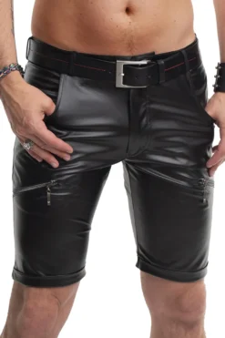 Regnes Fetish Planet - Short im Wetlook